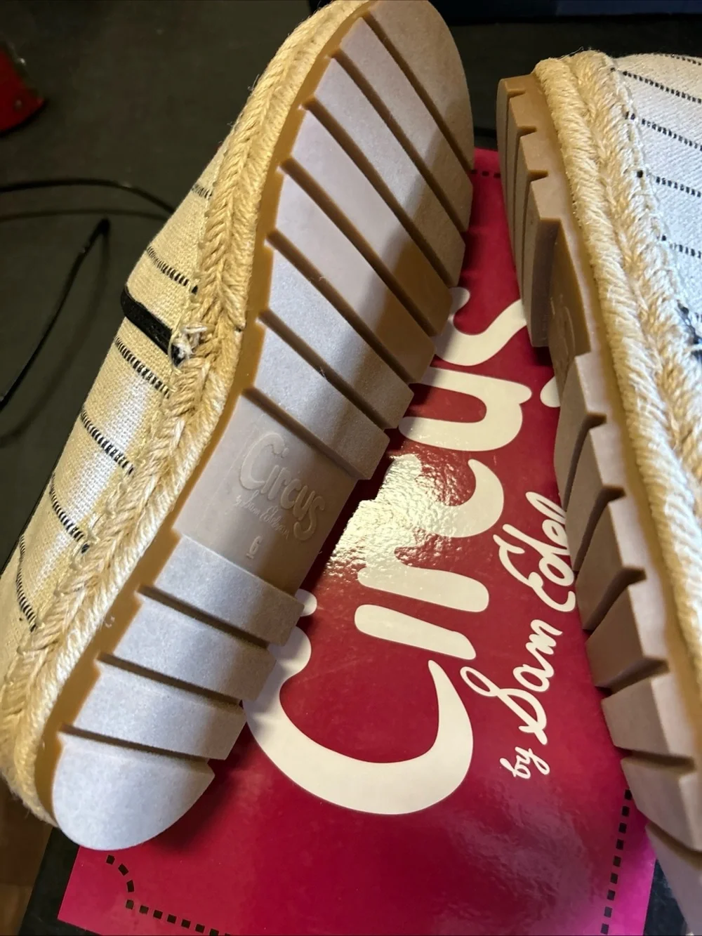 Circus by Sam Edelman Natural Striped Landon Femme Lips Size 6
